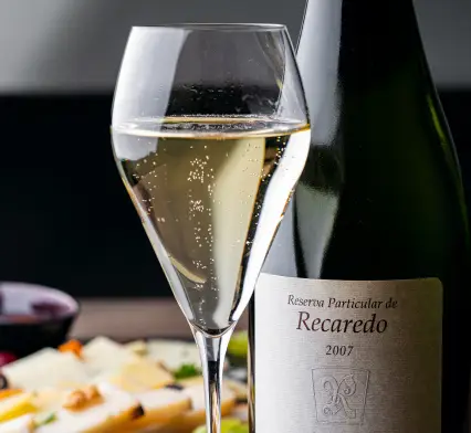 img-wine-glass-and-bottle-thumb